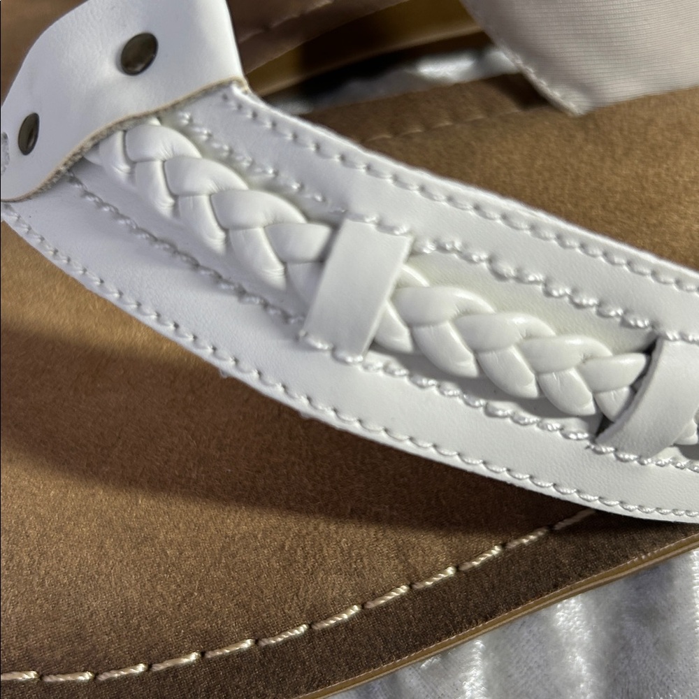 NWT CLARKS OFF WHITE SANDALS 10 - Picture 6 of 9